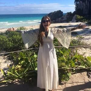 Meet your Posher, Angie